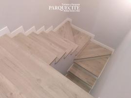 REVESTIMIENTO DE ESCALERA CON TARIMA LAMINADA QUICK STEP IMPRESSIVE IM1854