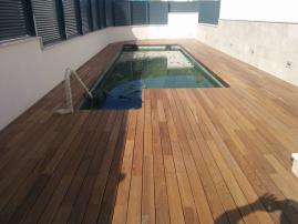 INSTALACIÓN DE TARIMA DE EXTERIOR DE MADERA NATURAL