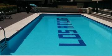Tarima de piscinas: cuidados beneficiosos
