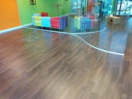 TARIMA LAMINADA AC5 TARKETT ROBLE MOCA EN ALCOBENDAS